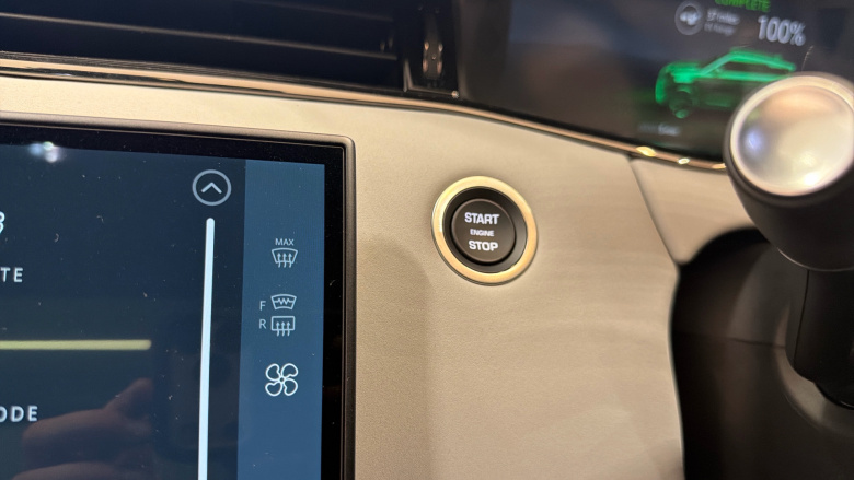 Land Rover Range Rover Evoque 1.5 P270e Edition 5dr Auto Hatchback